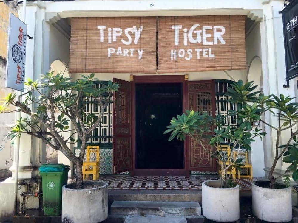 Tipsy Tiger Party Hostel جورج تاون المظهر الخارجي الصورة