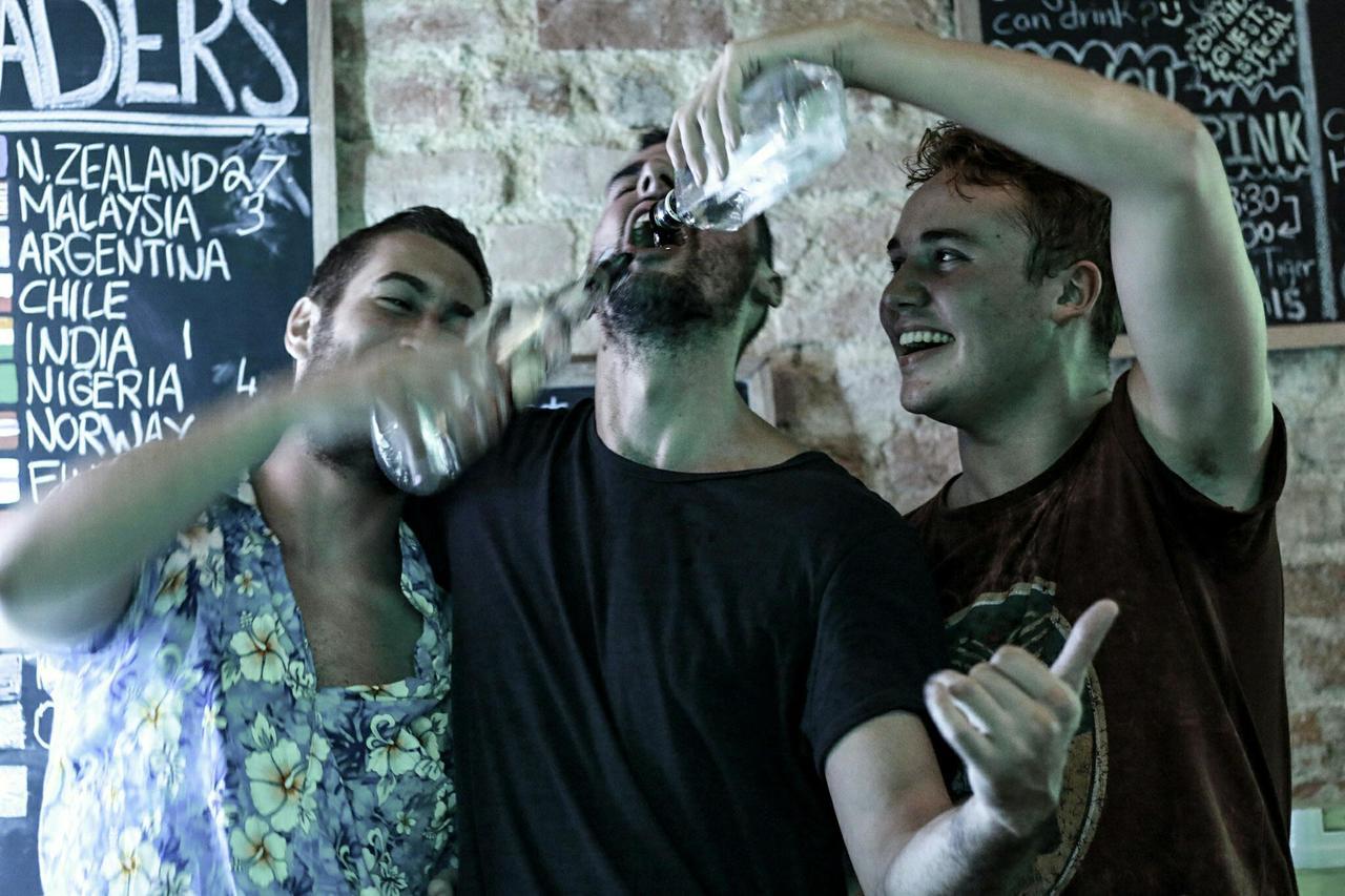 Tipsy Tiger Party Hostel جورج تاون المظهر الخارجي الصورة